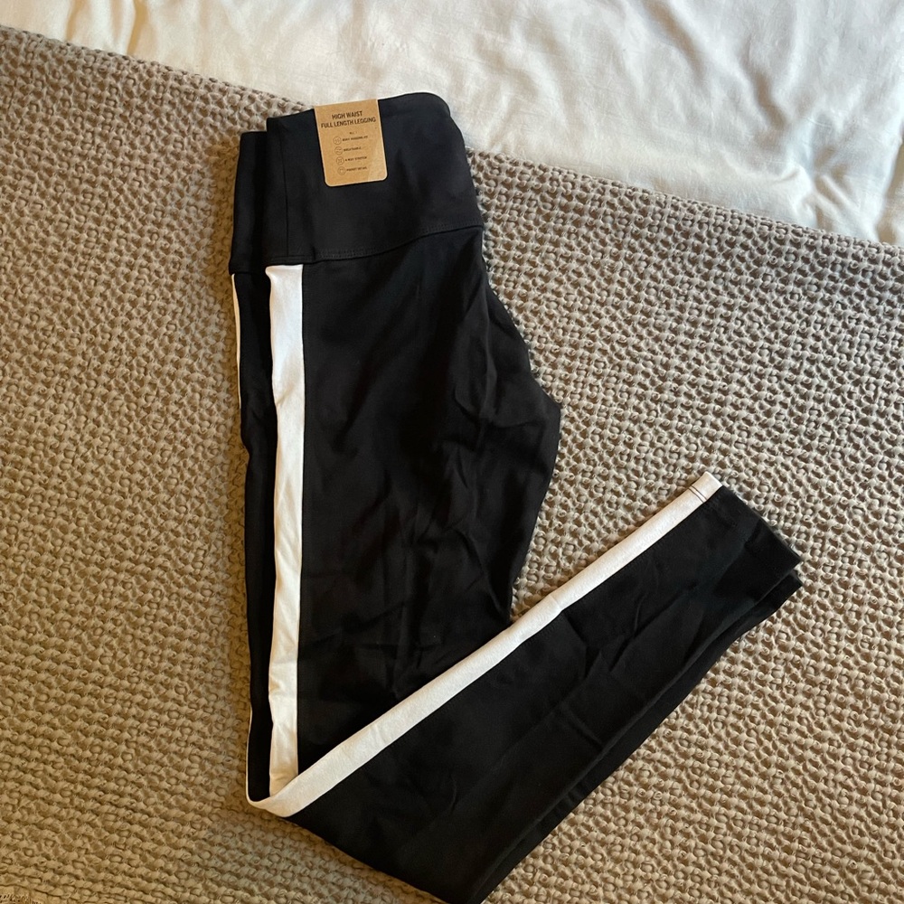 PINK Victoria’s Secret Black Full Length Leggings with Side Stripe